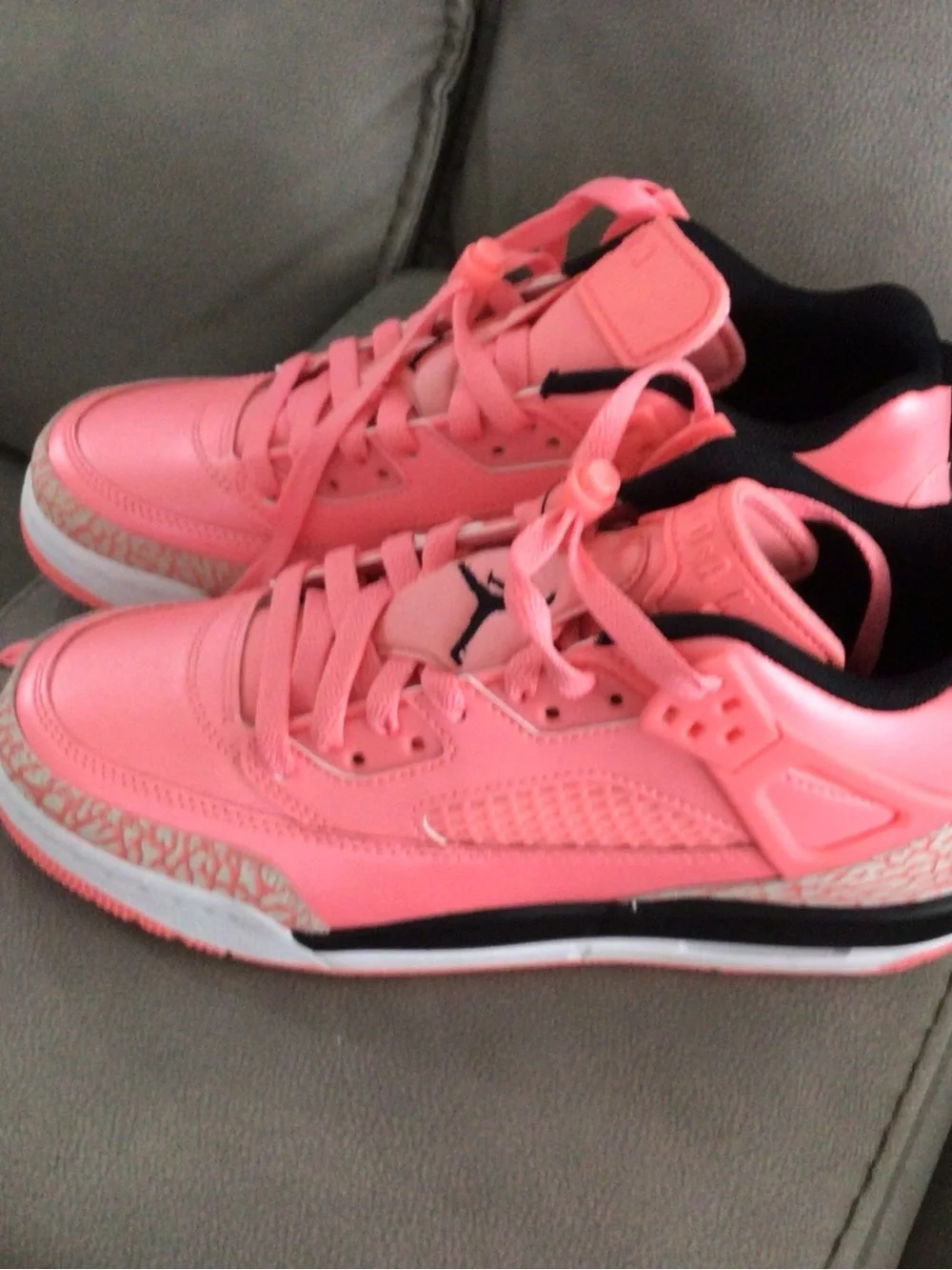 Nike Women's Coral Pink Low-Top Sneakers spike Lee
